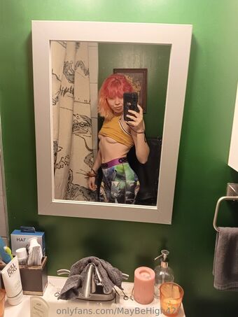 maybehigh420 Nude Leaks OnlyFans Photo 3