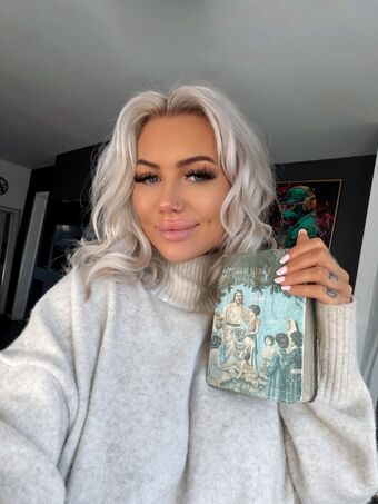 Megan Louise Nude Leaks OnlyFans Photo 63