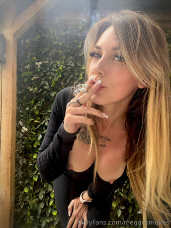 megansmokes