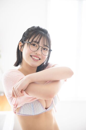 Mei Ishihama (石浜芽衣)