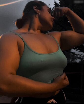 melina.bodybuilder