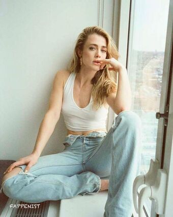 Melissa Roxburgh