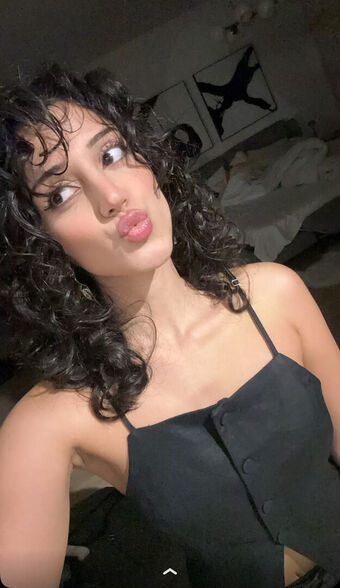 Melody Oz