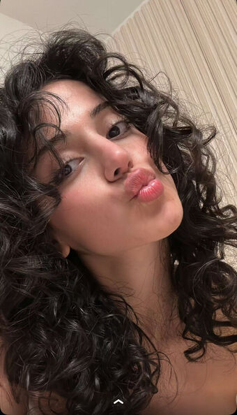 Melody Oz