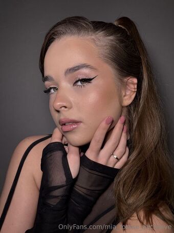 mia_rossse_exclusive