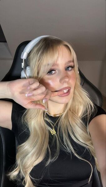 Mialilia Nude Leaks OnlyFans Photo 6