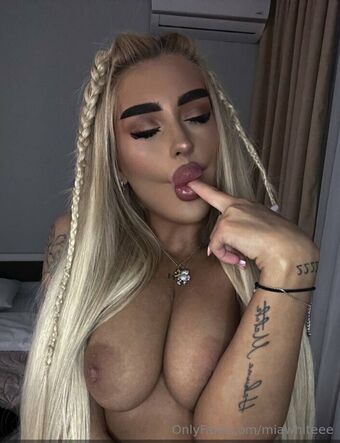 miawhiteee