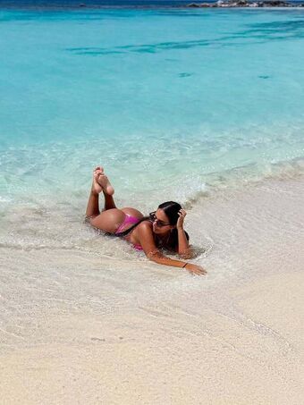 Michelle Thielen Nude Leaks OnlyFans Photo 37