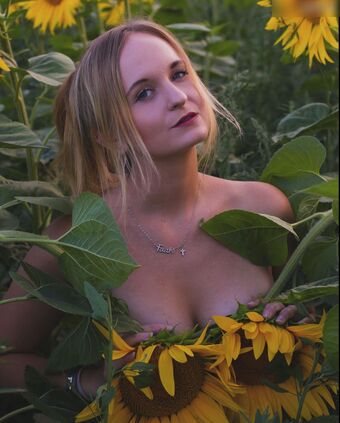 Michellegrsz / 112_michelle