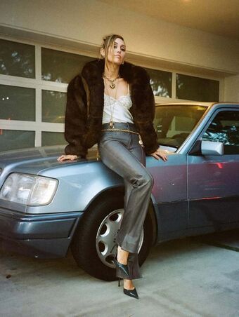 Miley Cyrus Nude Leaks OnlyFans Photo 1262