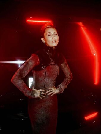 Miley Cyrus Nude Leaks OnlyFans Photo 1263