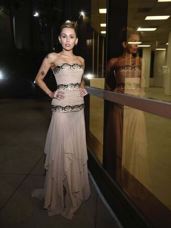 Miley Cyrus Nude Leaks OnlyFans Photo 1268