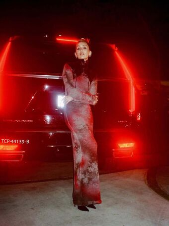 Miley Cyrus Nude Leaks OnlyFans Photo 1272