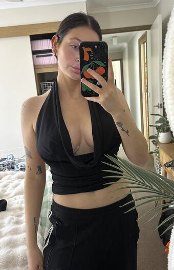 Milli Long Nude Leaks OnlyFans Photo 2