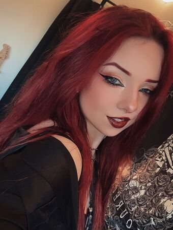 Miserrablee Nude Leaks OnlyFans Photo 8