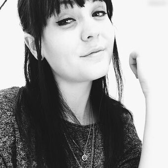 MissGLaDOS / dieamelie_