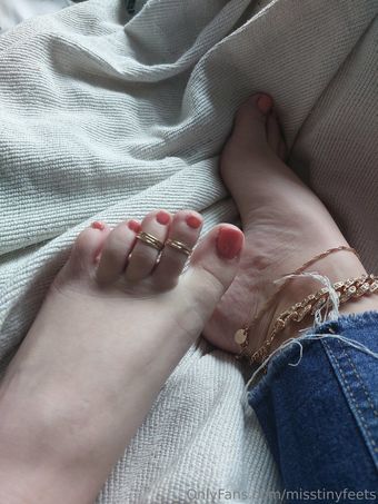 misstinyfeets Nude Leaks OnlyFans Photo 10