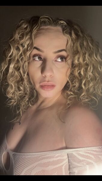 Mizvanezza Nude Leaks OnlyFans Photo 17
