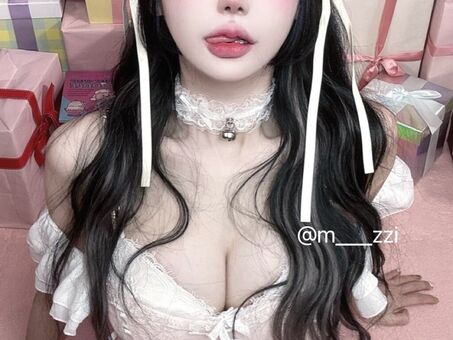 Mo_zzi Nude Leaks OnlyFans Photo 9