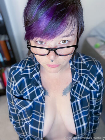 modestmolly