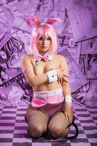 Momoiro Cosplay