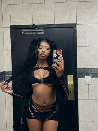 Moonishmia Nude Leaks OnlyFans Photo 42