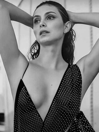 Morena Baccarin Nude Leaks OnlyFans Photo 132