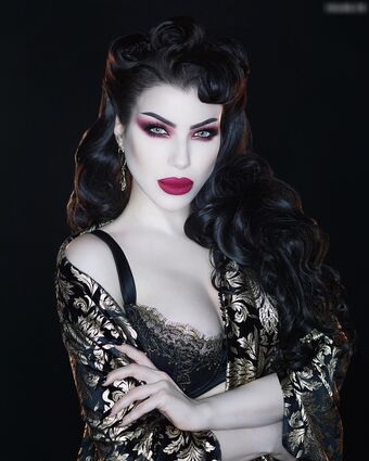 Morgana Threnody in Velvet