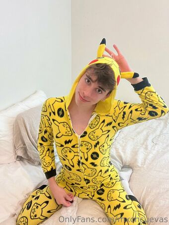 mxchcuevas Nude Leaks OnlyFans Photo 34
