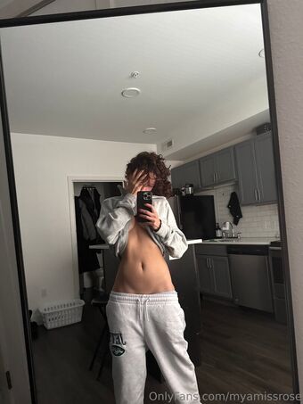 myamissrose Nude Leaks OnlyFans Photo 2