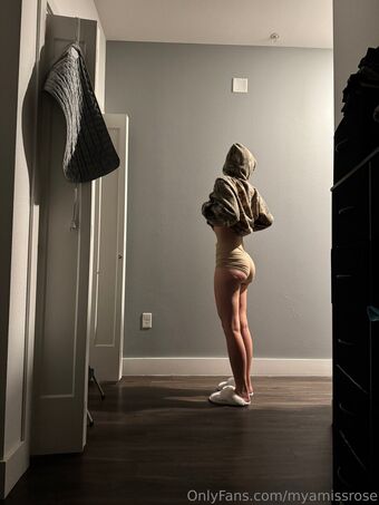 myamissrose Nude Leaks OnlyFans Photo 7