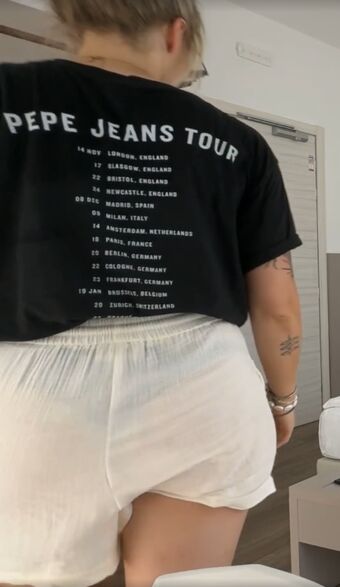 Naguura Nude Leaks OnlyFans Photo 13