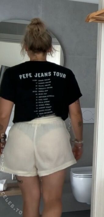 Naguura Nude Leaks OnlyFans Photo 17