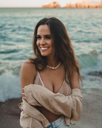 Nancy Gratz (Nancy Grtz)