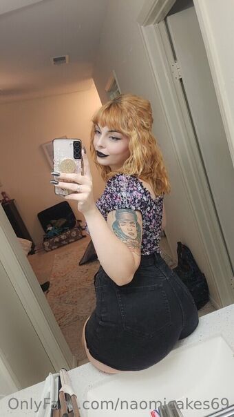 naomipeaches