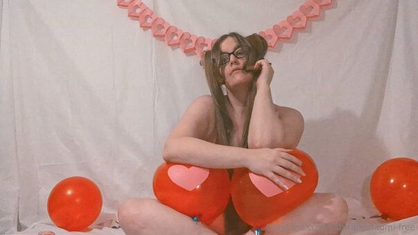 naturally-naomi-free