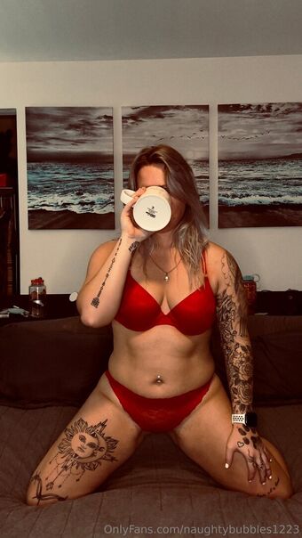 naughtybubbles1223 Nude Leaks OnlyFans Photo 10
