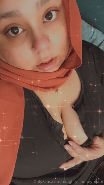 naughtylilhoneyhijabi