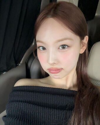 Nayeon Nude Leaks OnlyFans Photo 8