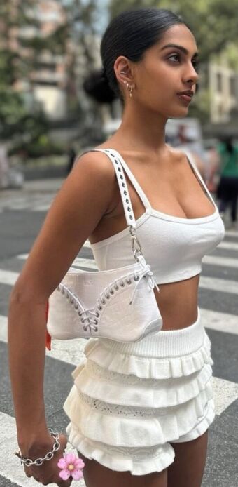 Neha Sharma Nude Leaks OnlyFans Photo 45