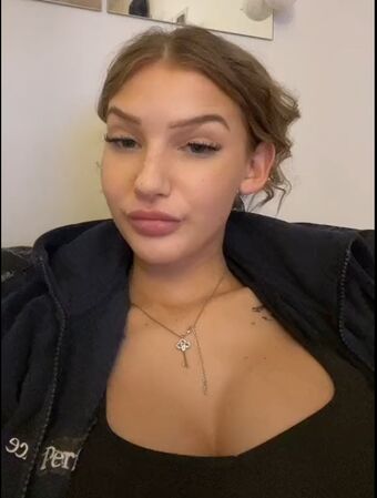 nelldelli Nude Leaks OnlyFans Photo 18