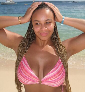 Nia Sioux