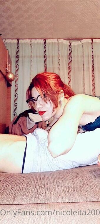 nicoleita2000