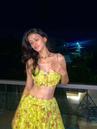 Niki Lalwani Nude Leaks OnlyFans Photo 35