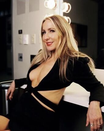 Nikki Glaser