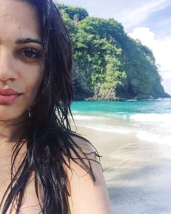 Nilam Farooq Nude Leaks OnlyFans Photo 36