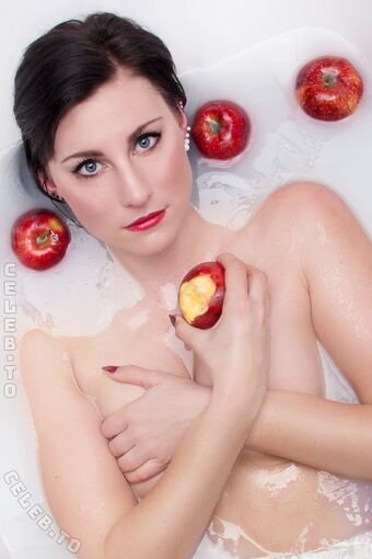 Nina Van Graef Nude Leaks OnlyFans Photo 14