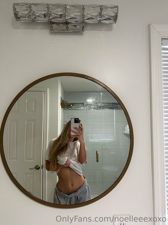 noelleeexoxo