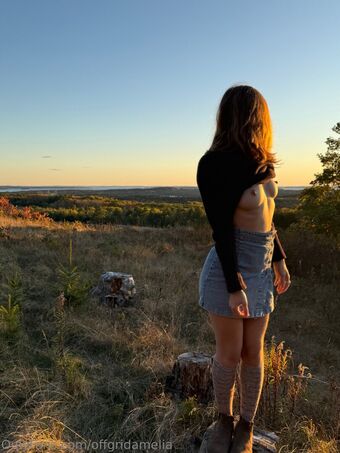 offgridamelia Nude Leaks OnlyFans Photo 25