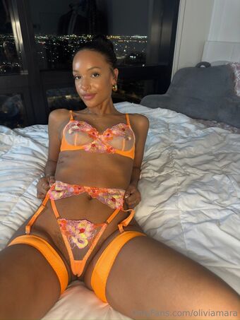 Olivia Amara Nude Leaks OnlyFans Photo 17